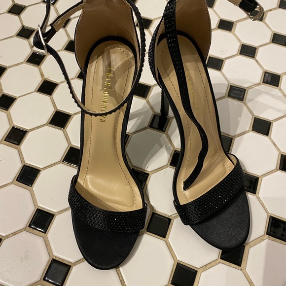 NEW FASHION NOVA STILETTOS - Picture 5 of 6